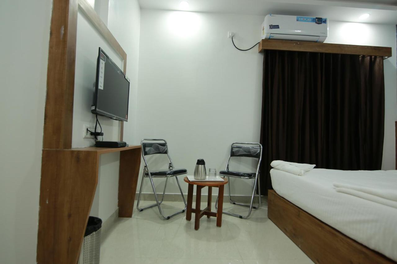 Hotel Bg Inn Bangalore Exterior photo